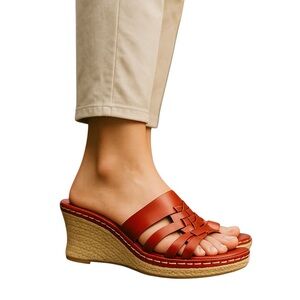 NWOT Nurture Wedge Sandals Size 7.5M